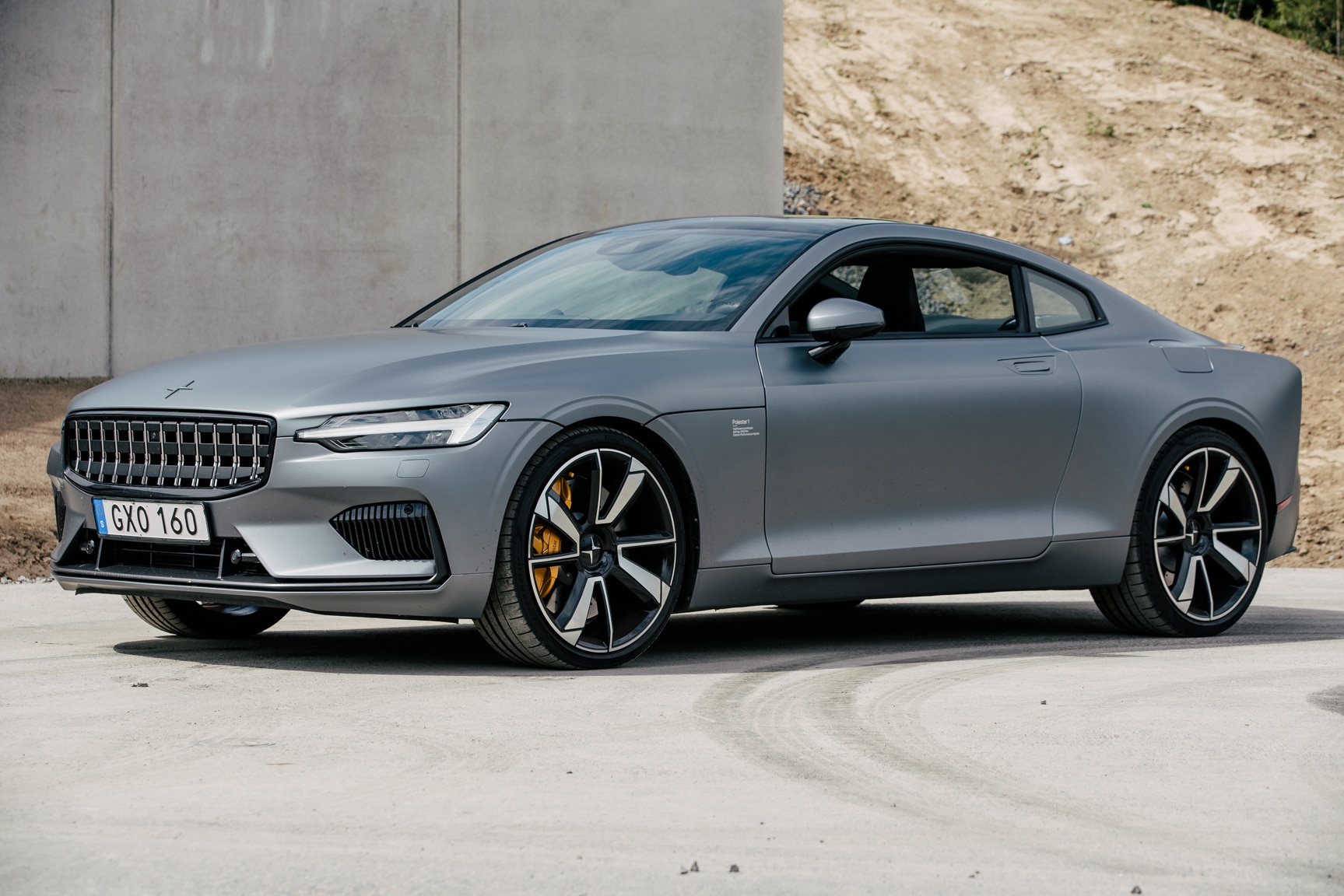 2020-Polestar-1-.jpg