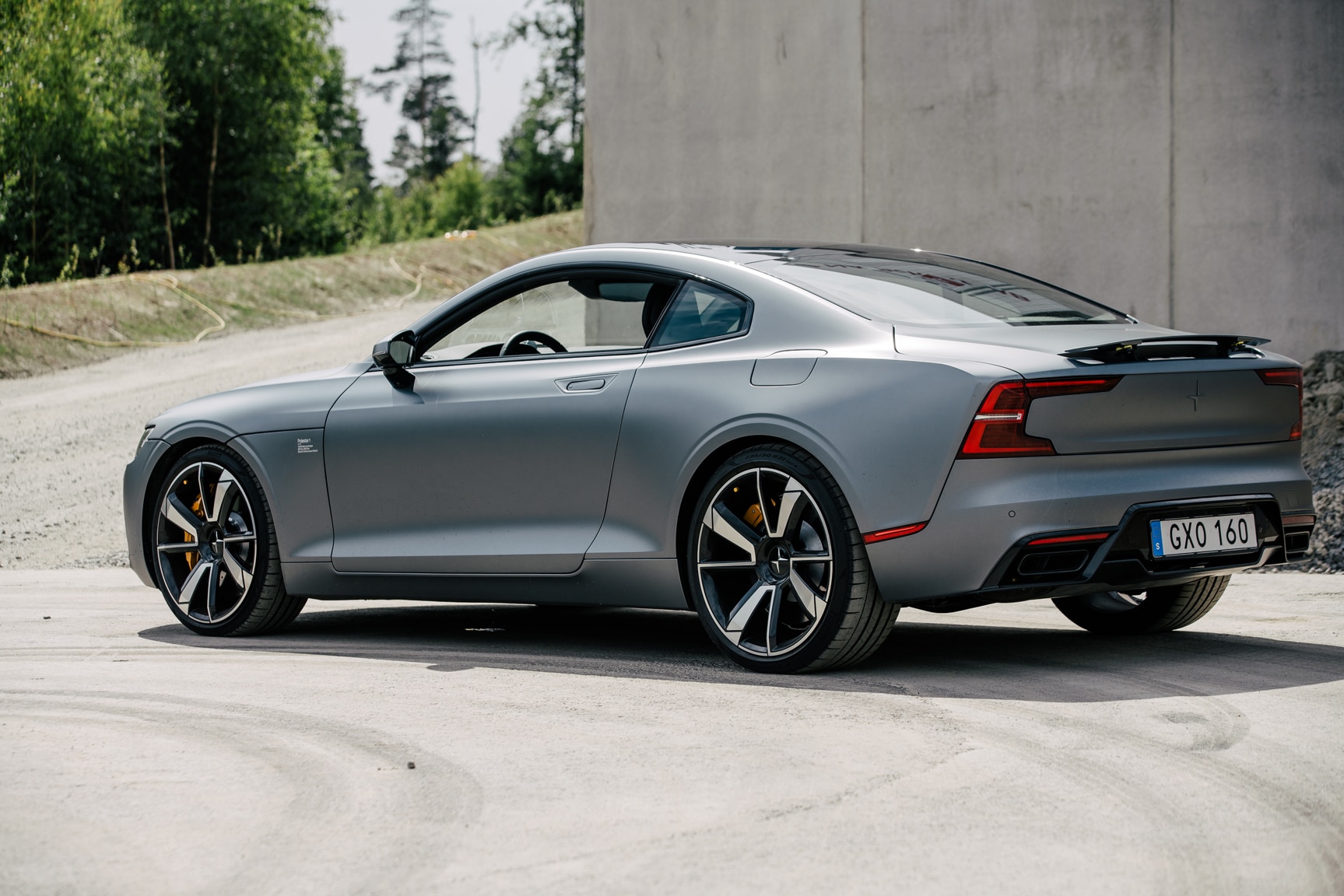 2020-Polestar-1.jpg